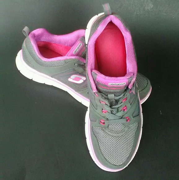 skechers lightweight womens shoes